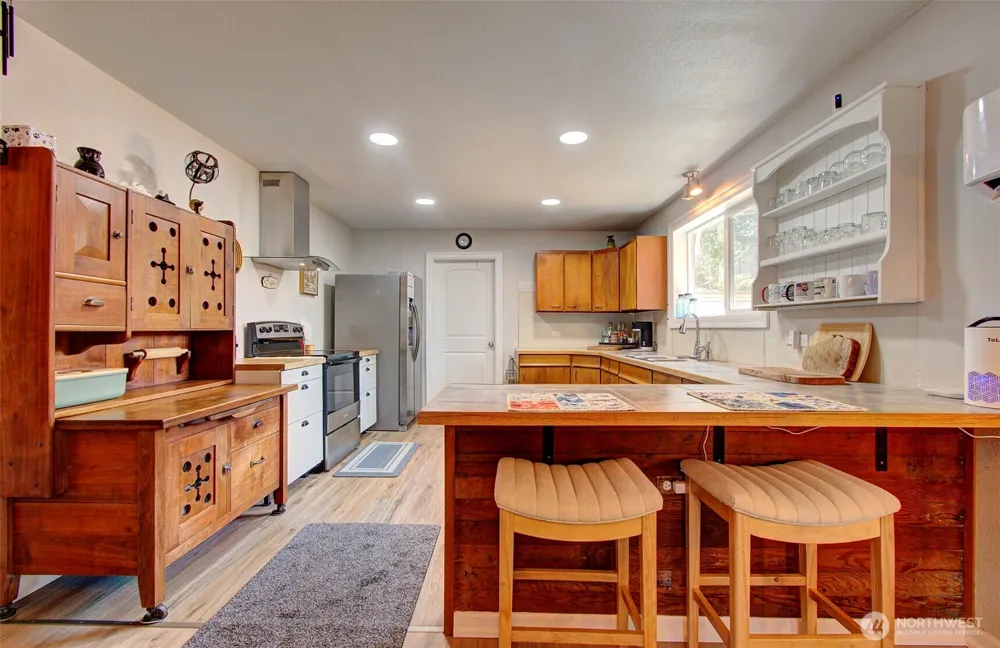 1503 First Street W South Bend, WA 98586
