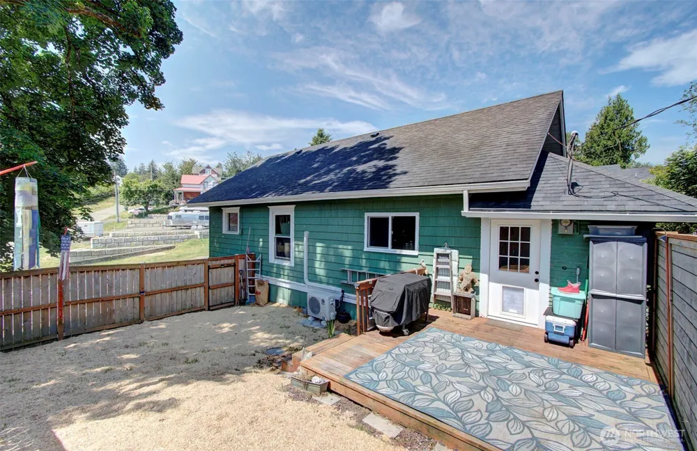 1503 First Street W South Bend, WA 98586