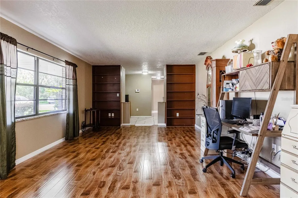 5934 RIDGE DRIVE Lakeland, FL 33813