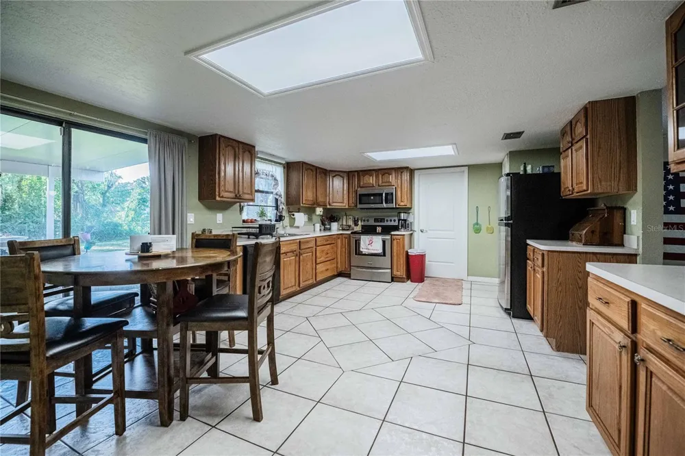 5934 RIDGE DRIVE Lakeland, FL 33813