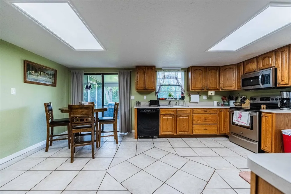 5934 RIDGE DRIVE Lakeland, FL 33813