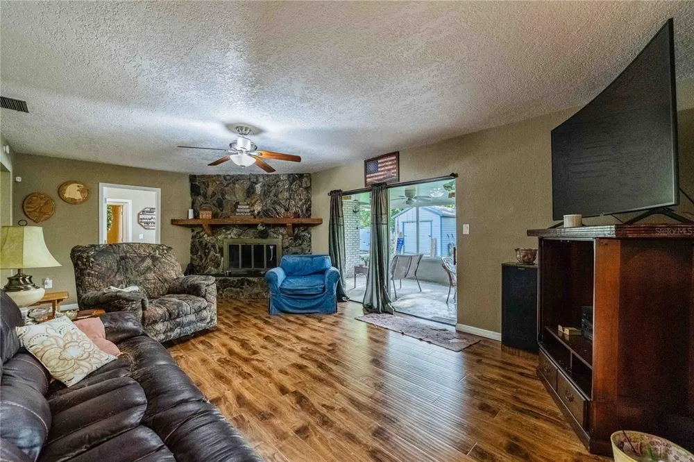 5934 RIDGE DRIVE Lakeland, FL 33813
