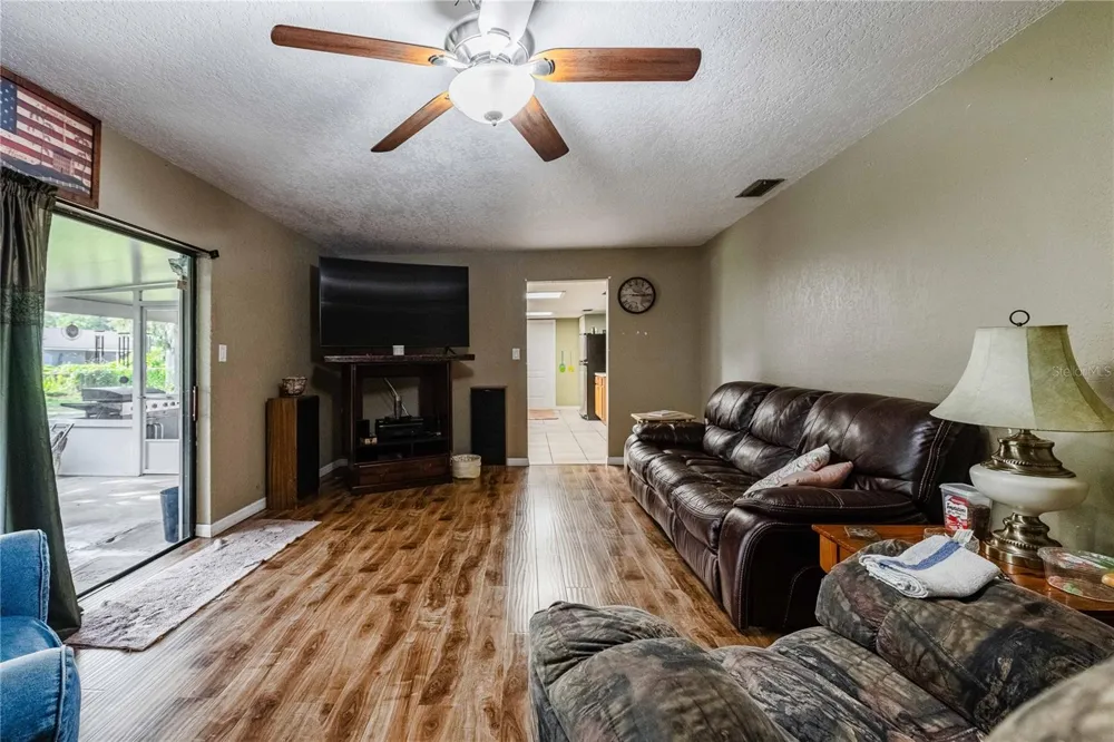 5934 RIDGE DRIVE Lakeland, FL 33813