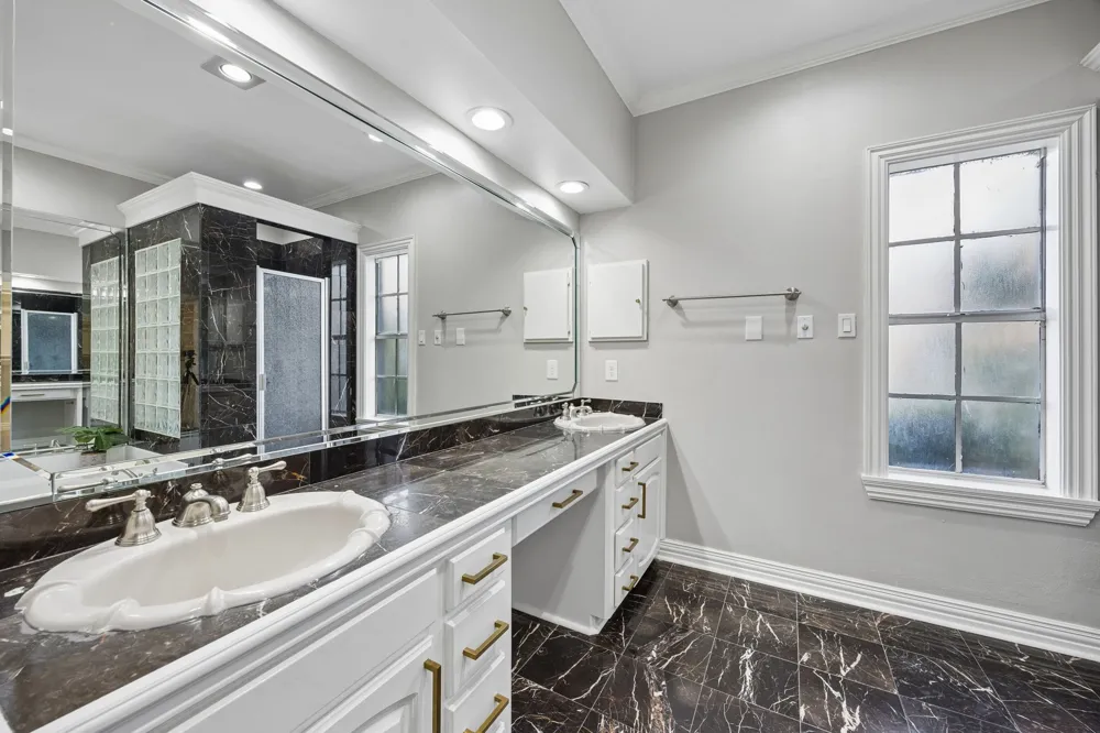 45 Clansmoor Court Sugar Land, TX 77479