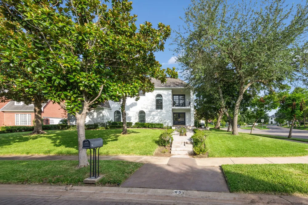 45 Clansmoor Court Sugar Land, TX 77479