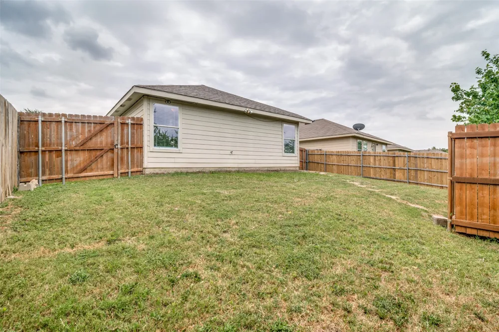 1999 Kickapoo Trail Heartland, TX 75126