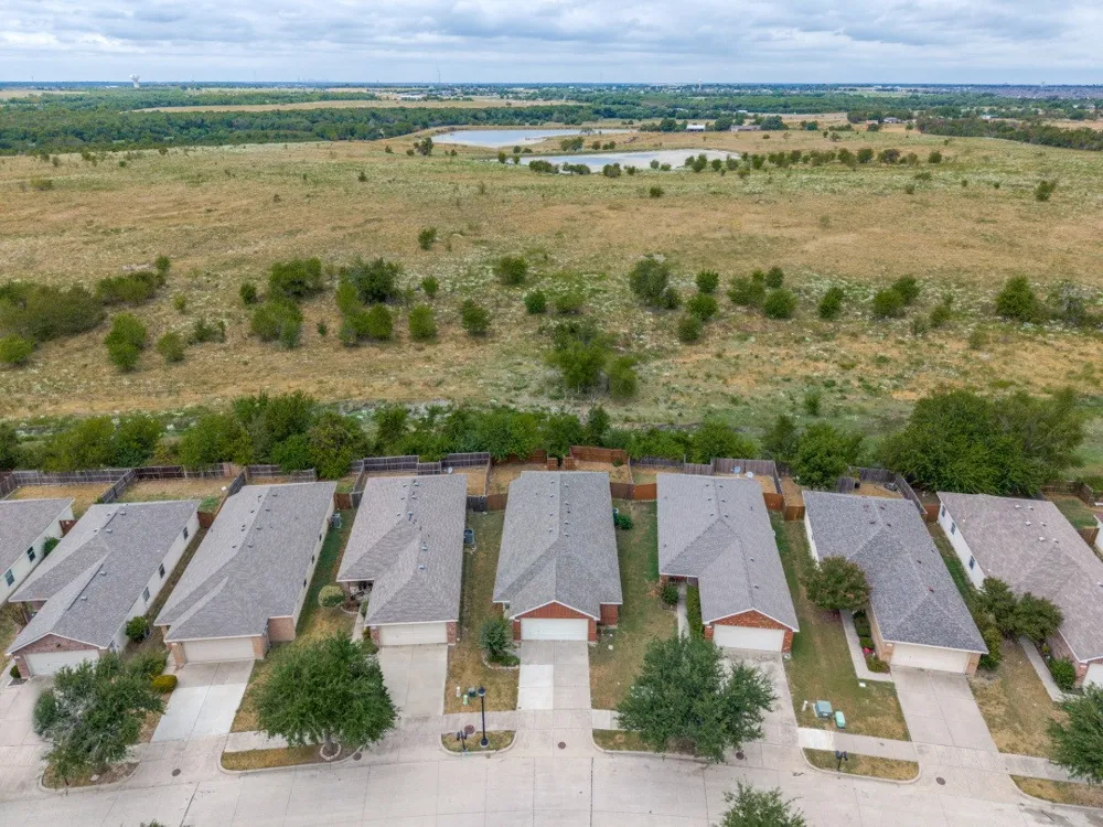 1999 Kickapoo Trail Heartland, TX 75126