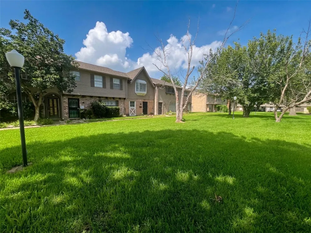 7216 Crownwest Street #7216 Houston, TX 77072