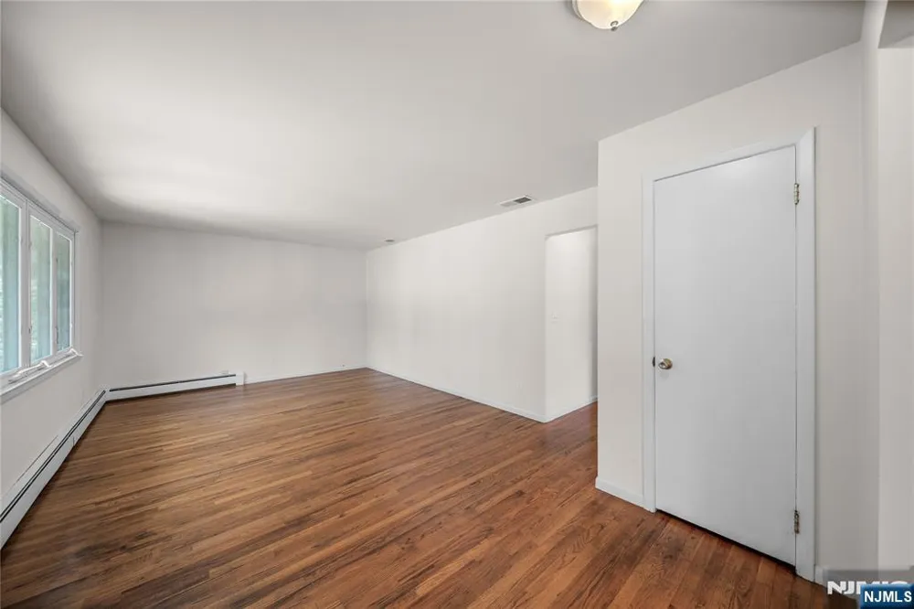2 Henry Street Englewood Cliffs, NJ 07632