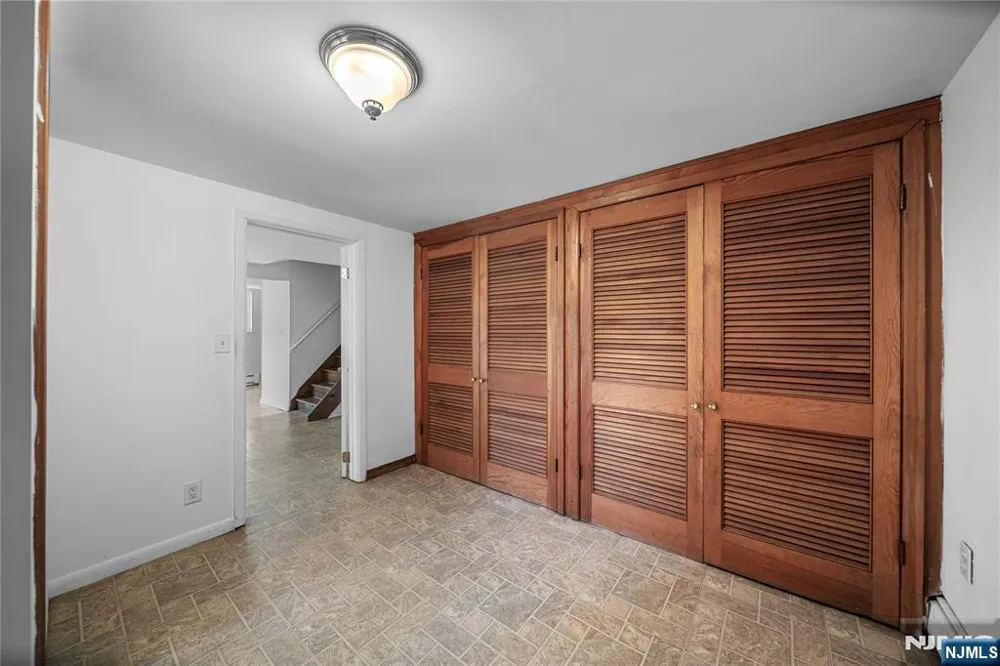 2 Henry Street Englewood Cliffs, NJ 07632