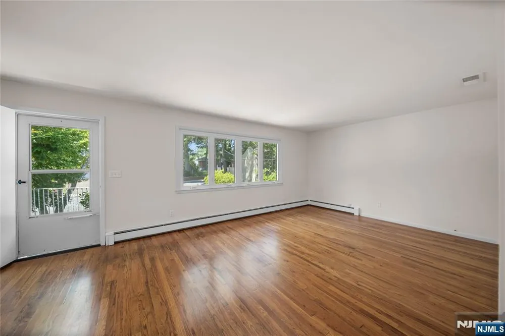 2 Henry Street Englewood Cliffs, NJ 07632