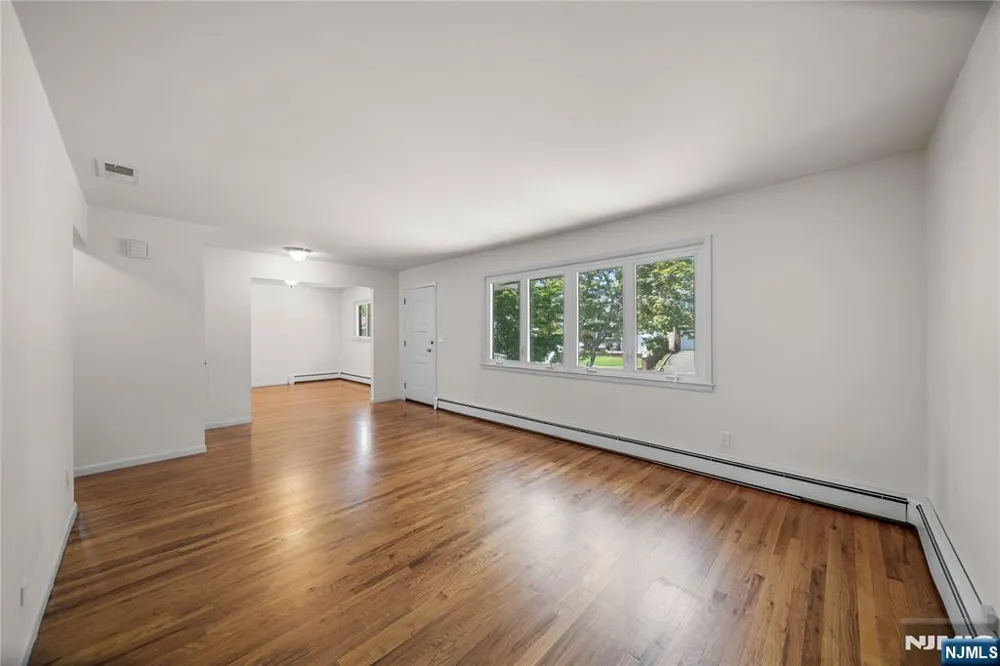 2 Henry Street Englewood Cliffs, NJ 07632