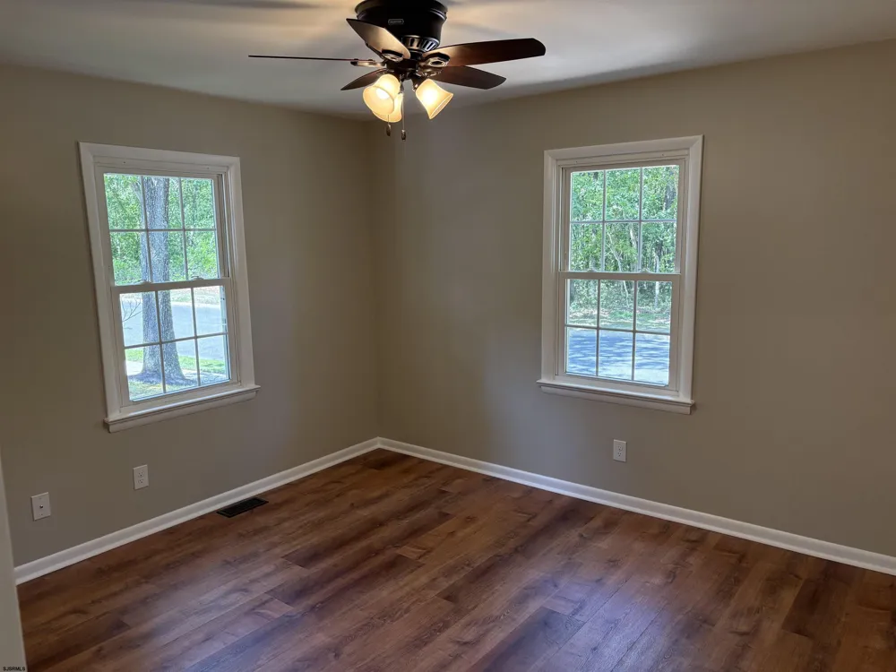 1111 Shelburne Ave Absecon, NJ 08201