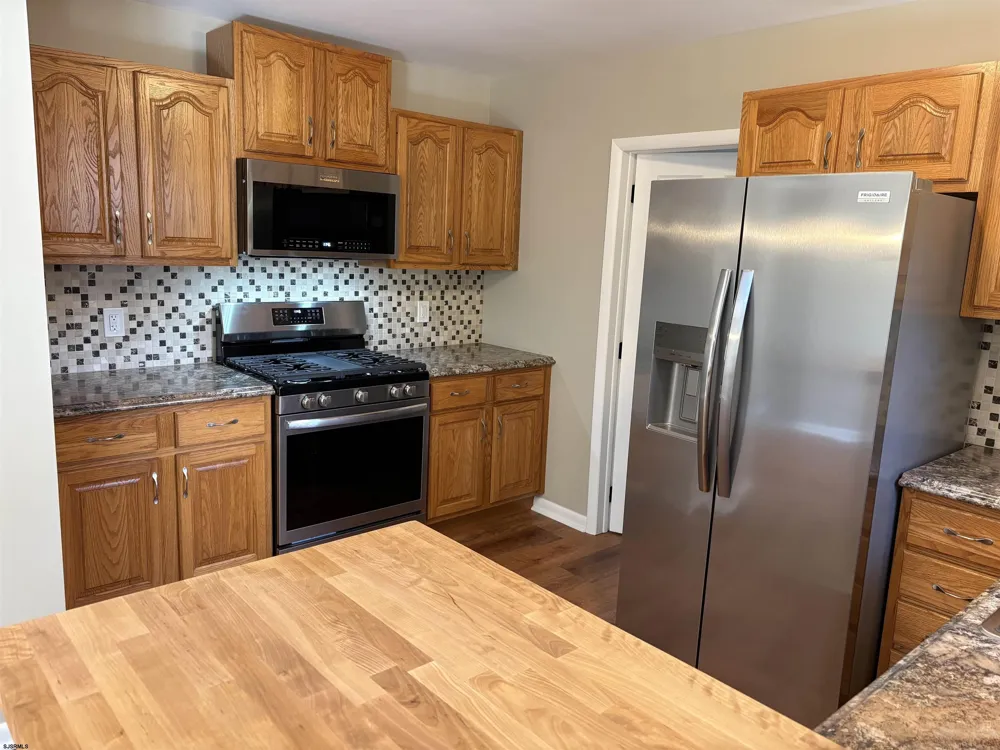 1111 Shelburne Ave Absecon, NJ 08201