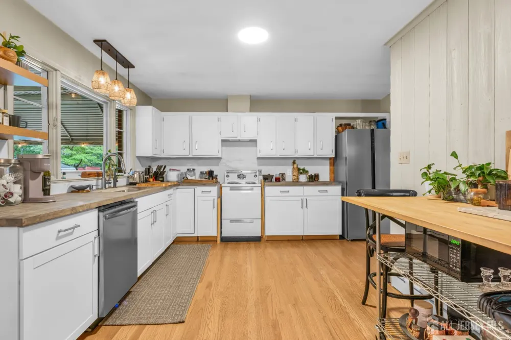 1233 Englishtown Road Old Bridge, NJ 08857