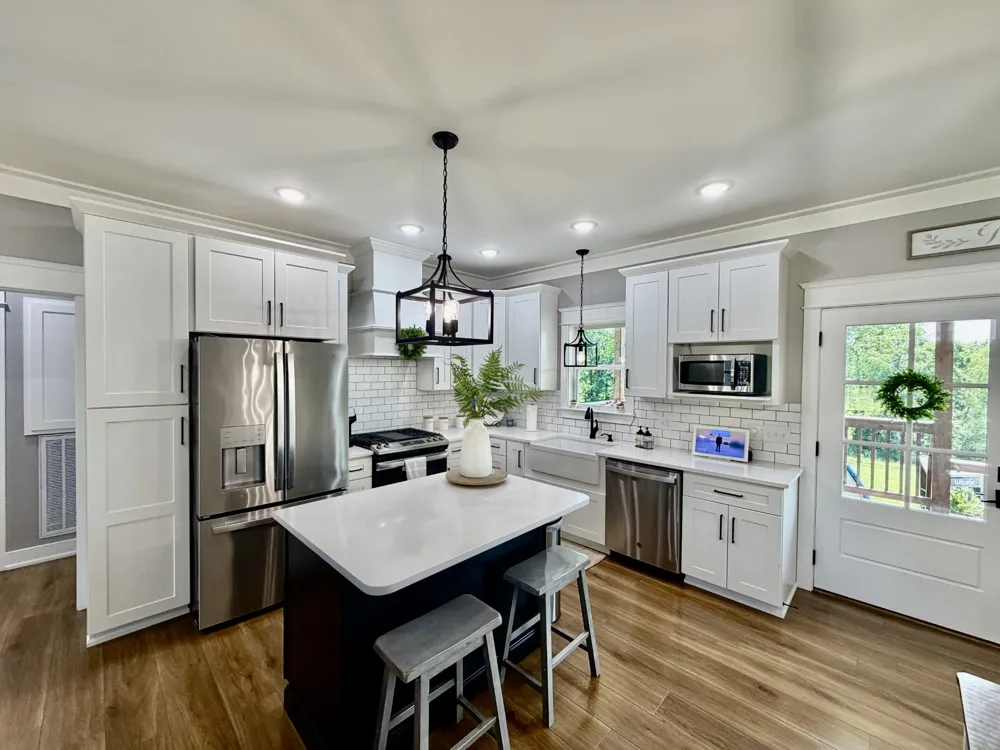 17 Tad Rd Leoma, TN 38468