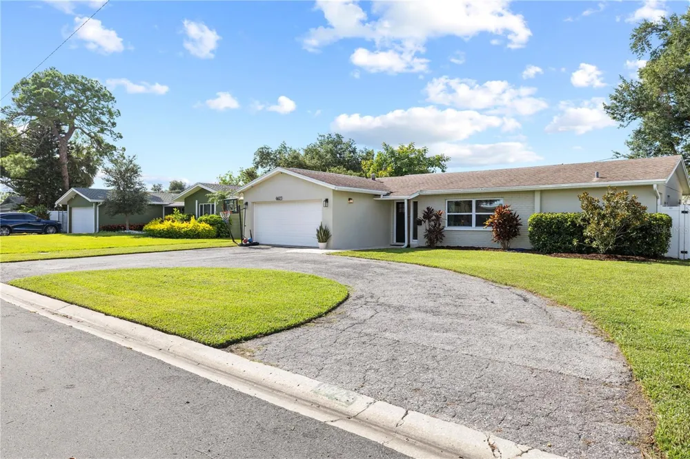 6623 12TH TERRACE St Petersburg, FL 33710