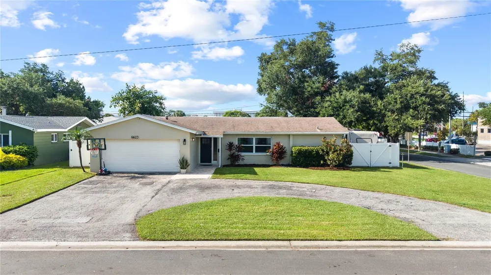 6623 12TH TERRACE St Petersburg, FL 33710