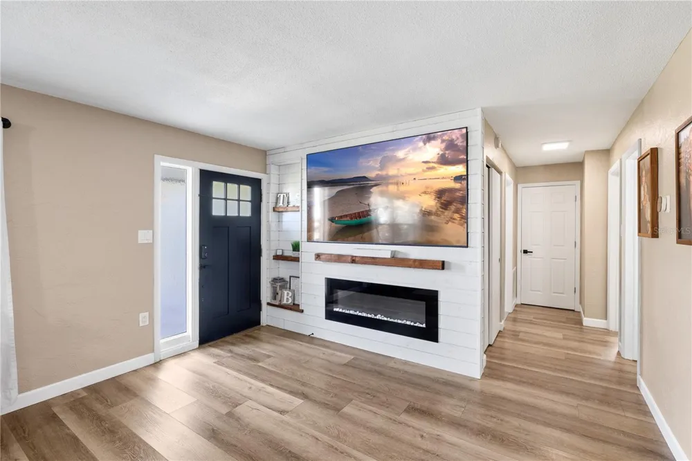 6623 12TH TERRACE St Petersburg, FL 33710