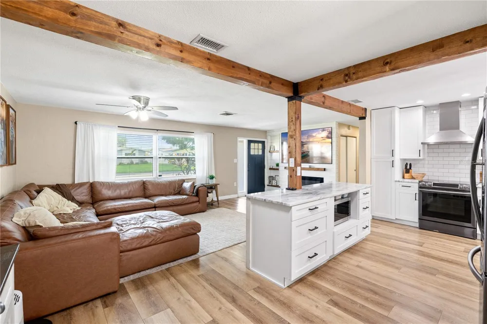 6623 12TH TERRACE St Petersburg, FL 33710