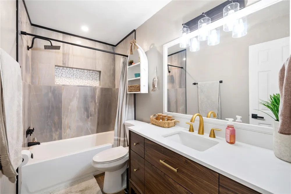 6623 12TH TERRACE St Petersburg, FL 33710