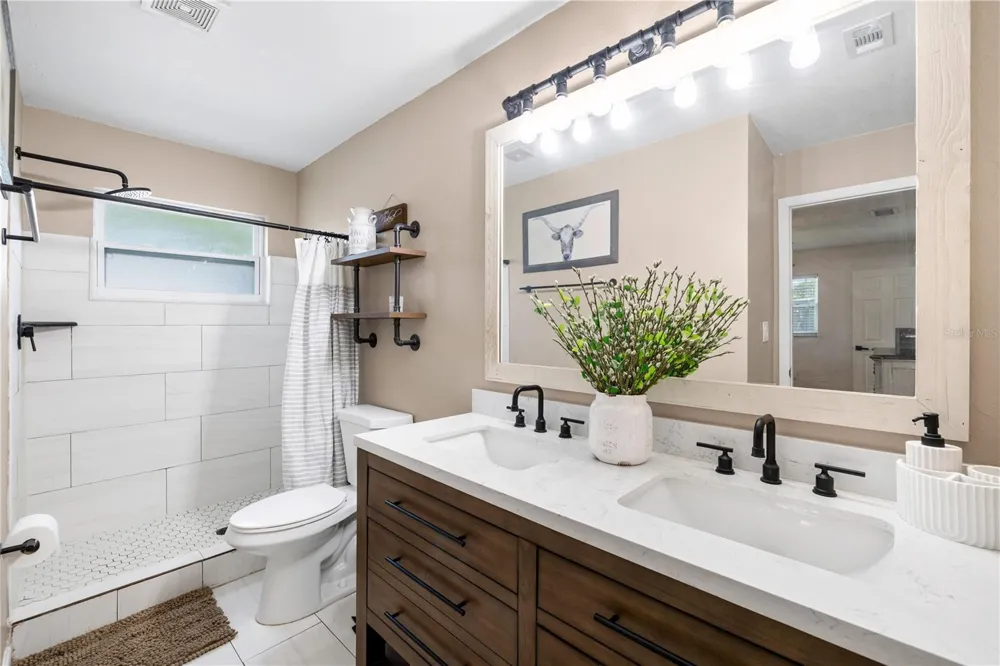 6623 12TH TERRACE St Petersburg, FL 33710