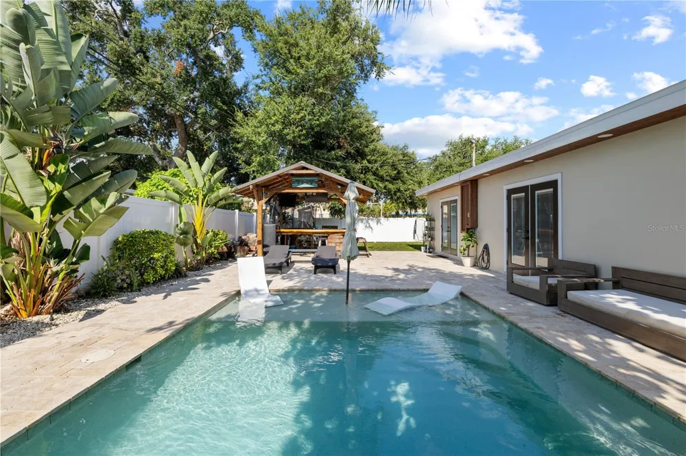 6623 12TH TERRACE St Petersburg, FL 33710