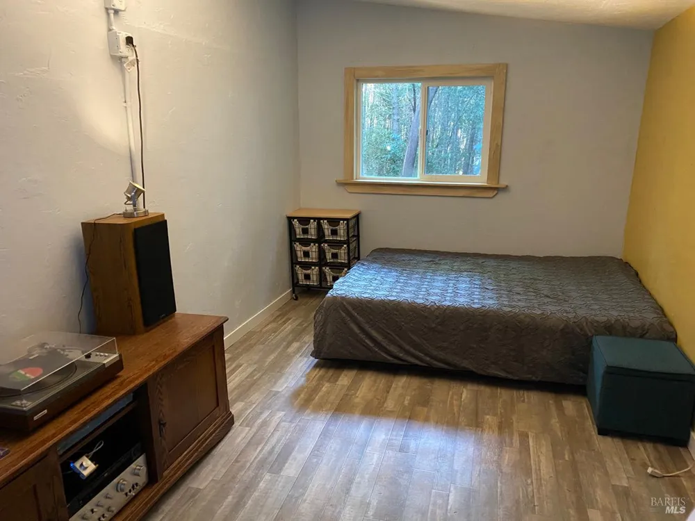 2441 Buckeye Road Willits, CA 95490