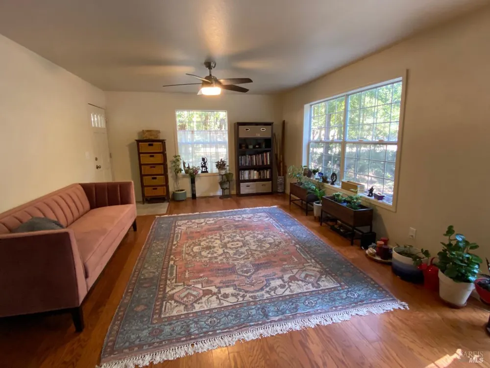 2441 Buckeye Road Willits, CA 95490