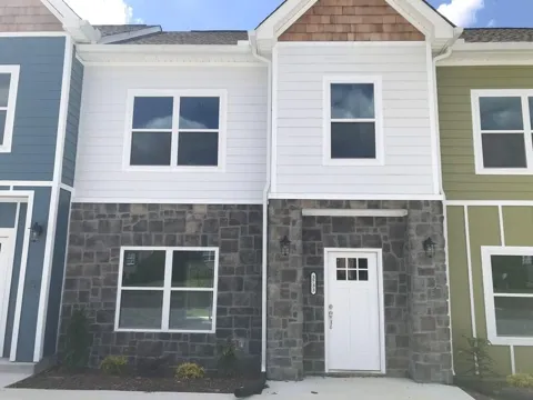 3733 Keri Lane NE