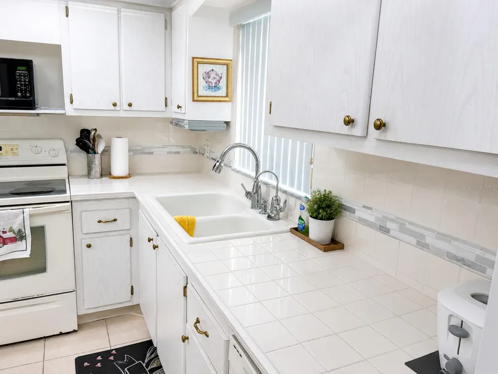 4575 COVE CIRCLE #506 St Petersburg, FL 33708