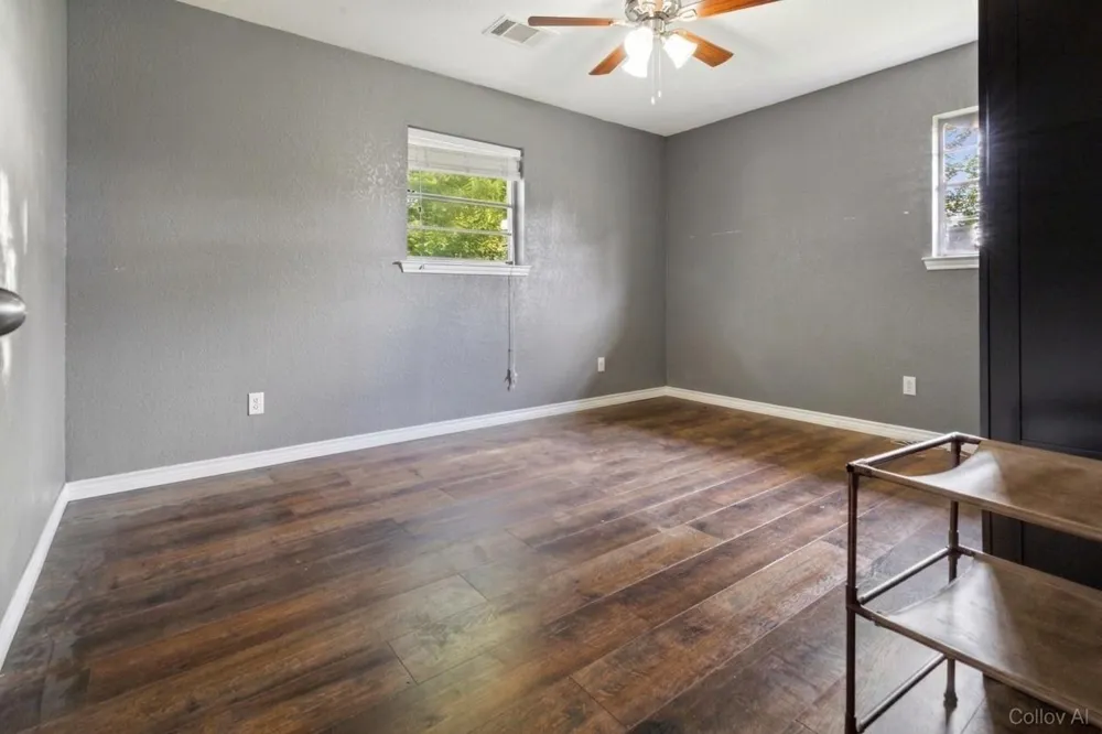 704 E Grand Street Whitewright, TX 75491