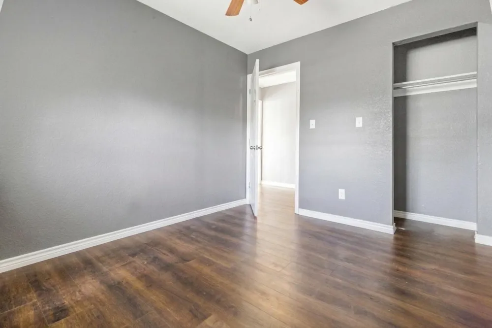 704 E Grand Street Whitewright, TX 75491