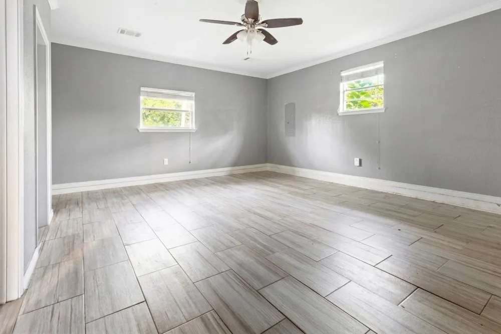704 E Grand Street Whitewright, TX 75491