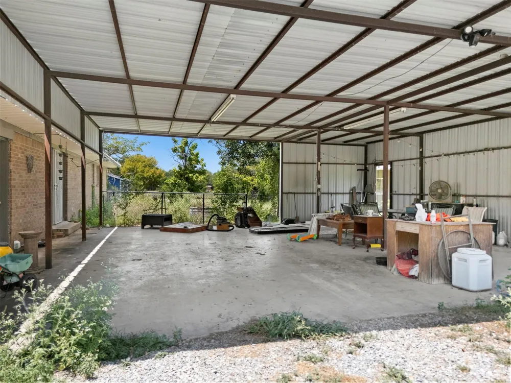704 E Grand Street Whitewright, TX 75491