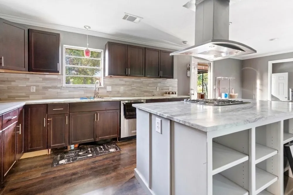 704 E Grand Street Whitewright, TX 75491