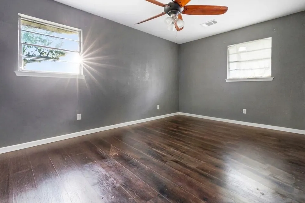 704 E Grand Street Whitewright, TX 75491