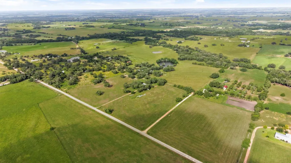 County Road 182 Hallettsville, TX 77964