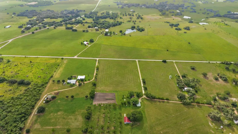County Road 182 Hallettsville, TX 77964
