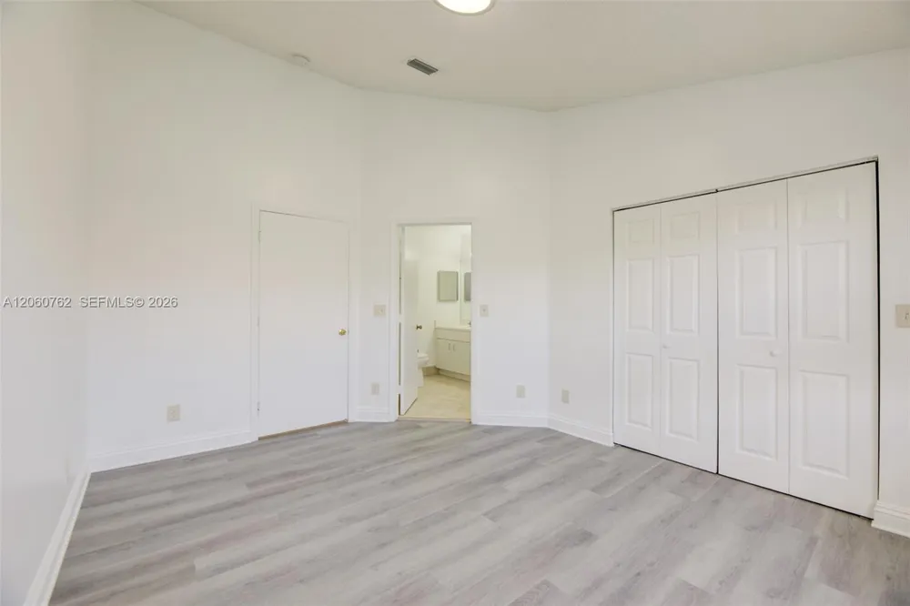 728 SW 122nd Ave Pembroke Pines, FL 33025