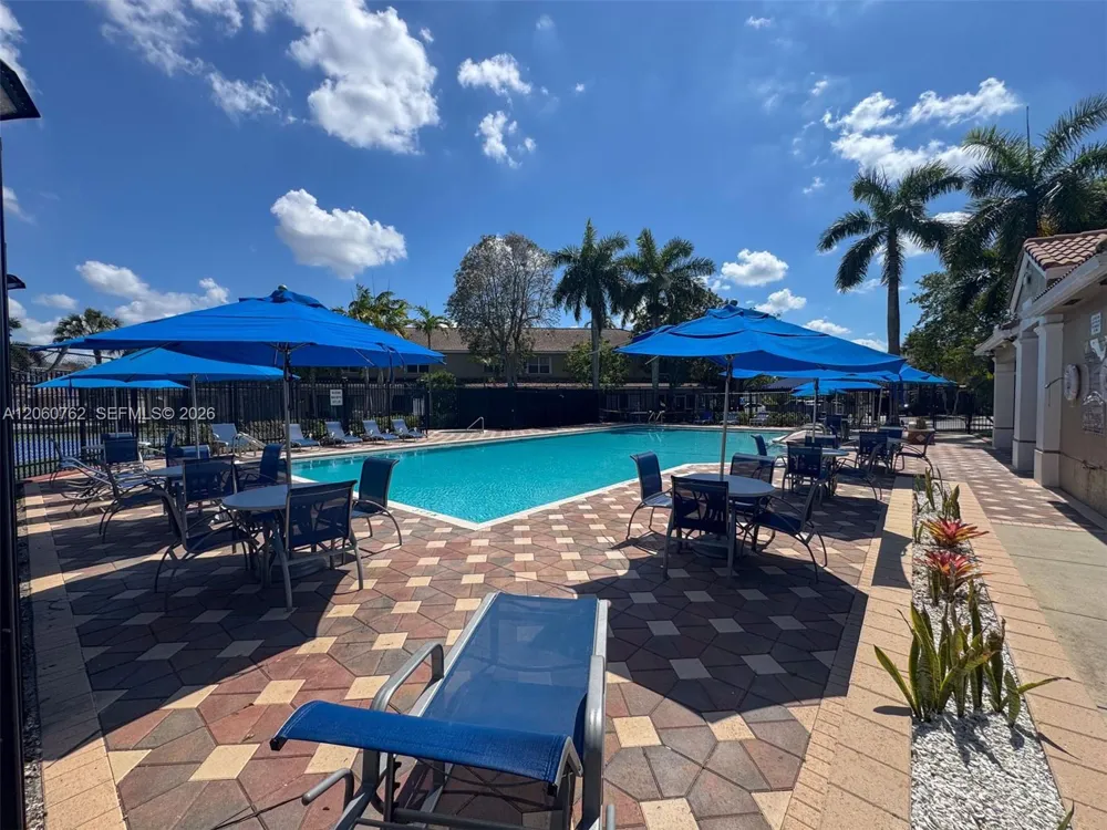 728 SW 122nd Ave Pembroke Pines, FL 33025