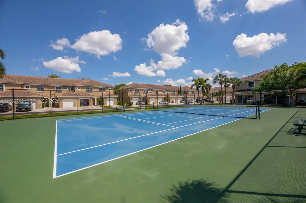 728 SW 122nd Ave Pembroke Pines, FL 33025