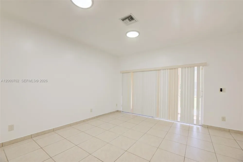 728 SW 122nd Ave Pembroke Pines, FL 33025