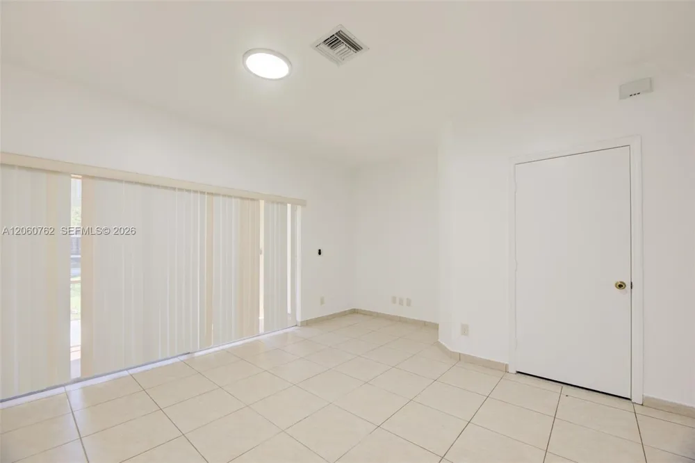 728 SW 122nd Ave Pembroke Pines, FL 33025