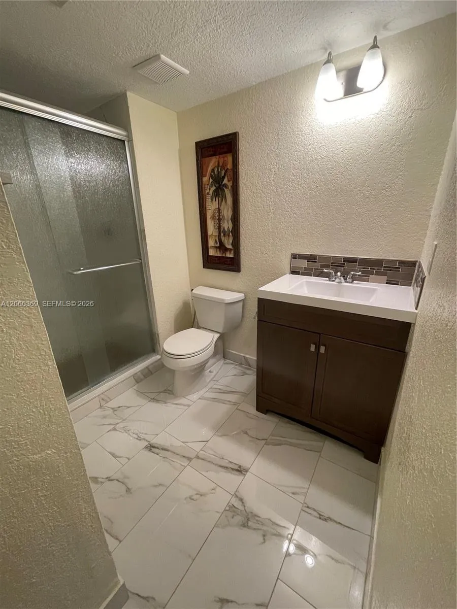 16240 Laurel Dr #101 Weston, FL 33326