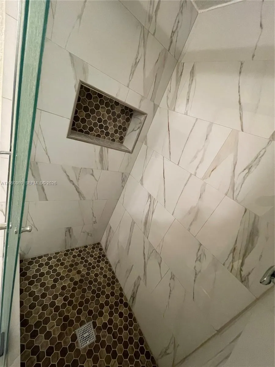 16240 Laurel Dr #101 Weston, FL 33326