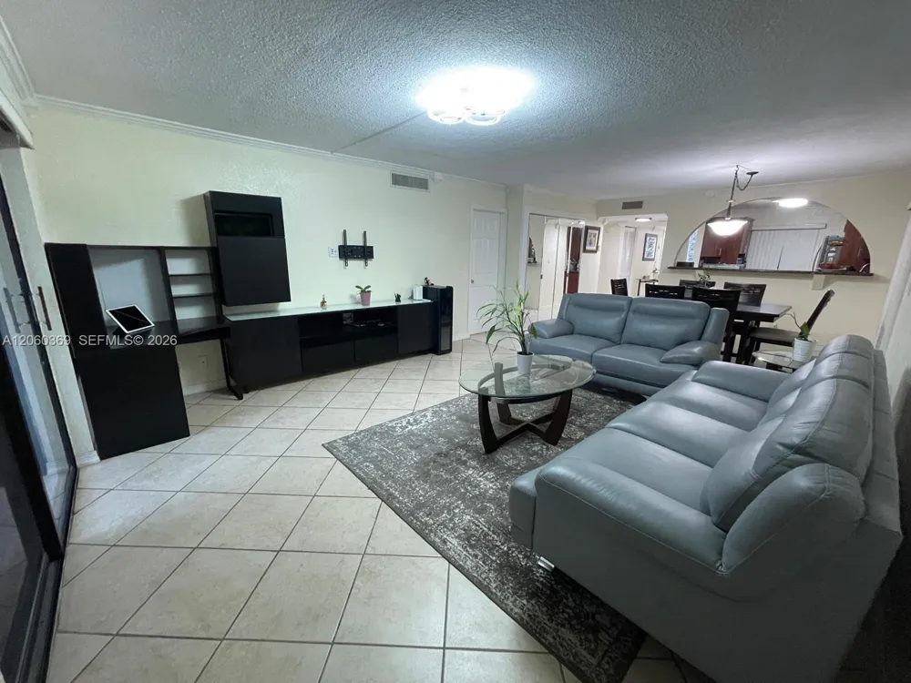 16240 Laurel Dr #101 Weston, FL 33326