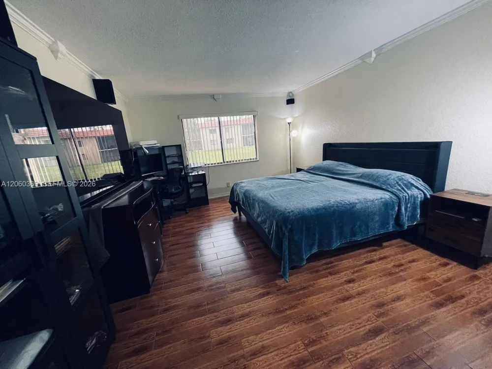 16240 Laurel Dr #101 Weston, FL 33326