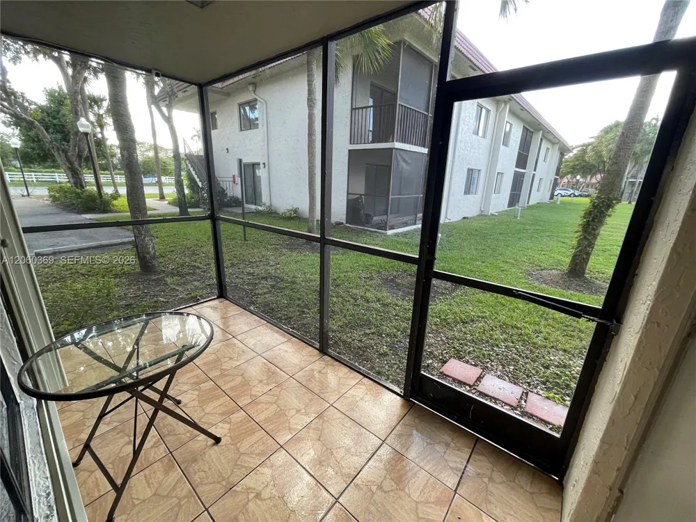 16240 Laurel Dr #101 Weston, FL 33326
