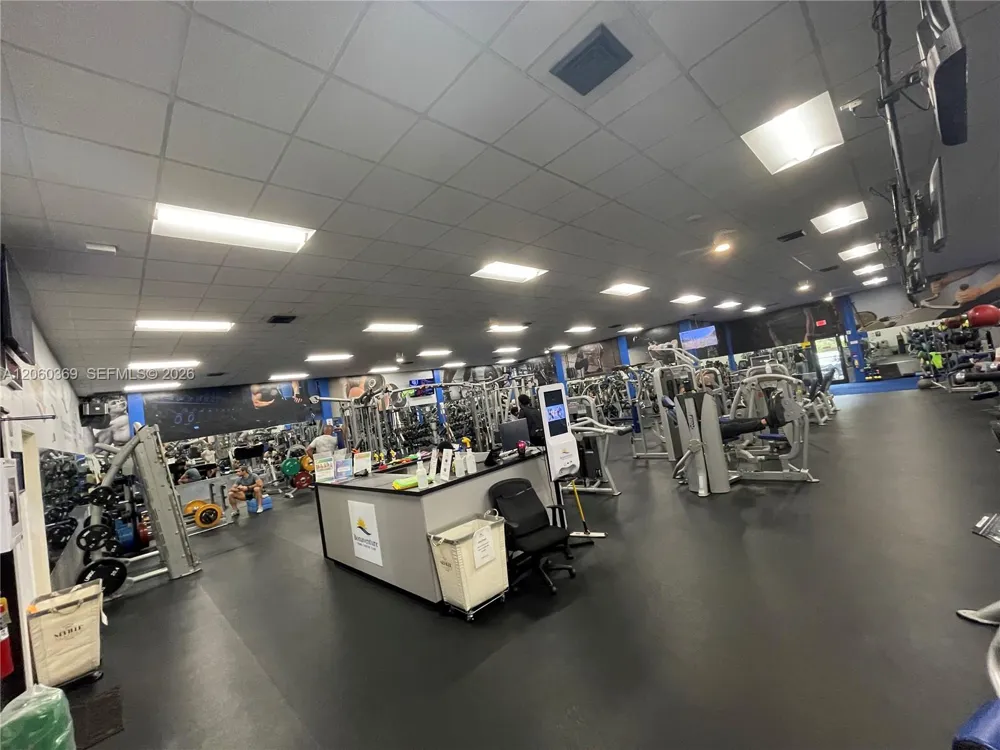 16240 Laurel Dr #101 Weston, FL 33326
